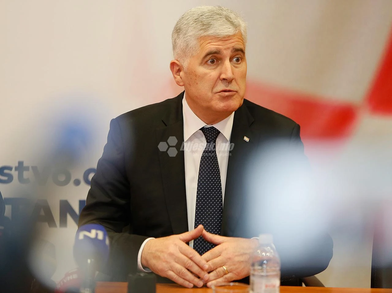 Davno je bilo vrijeme da stranci iz suda odu