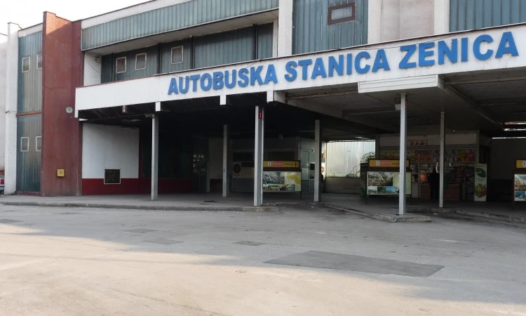 Radnici Zenicatransa prekinuli štrajk glađu, ostaje blokada kolodvora
