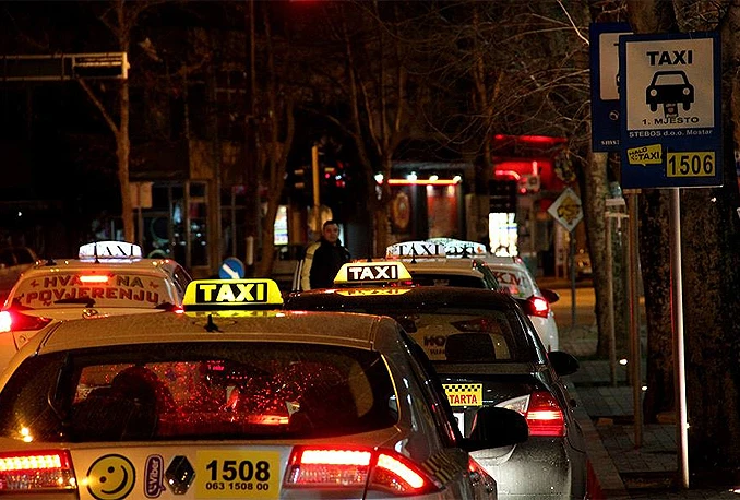 Pištoljem prisilio taksistu da ga vozi do granice s BiH