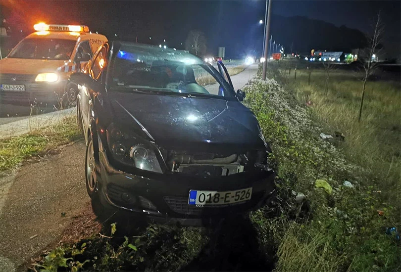 Mostar: Teško ozlijeđen u sudaru autobusa i dva vozila
