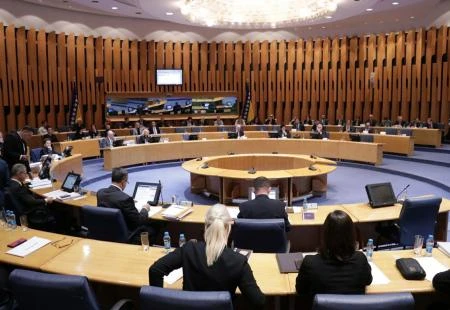 Usvojen lanjski proračun s 'umotanim' NATO-om