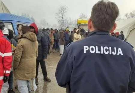 Počinje izmještanje migranata iz kampa Vučjak u vojarnu Ušivak