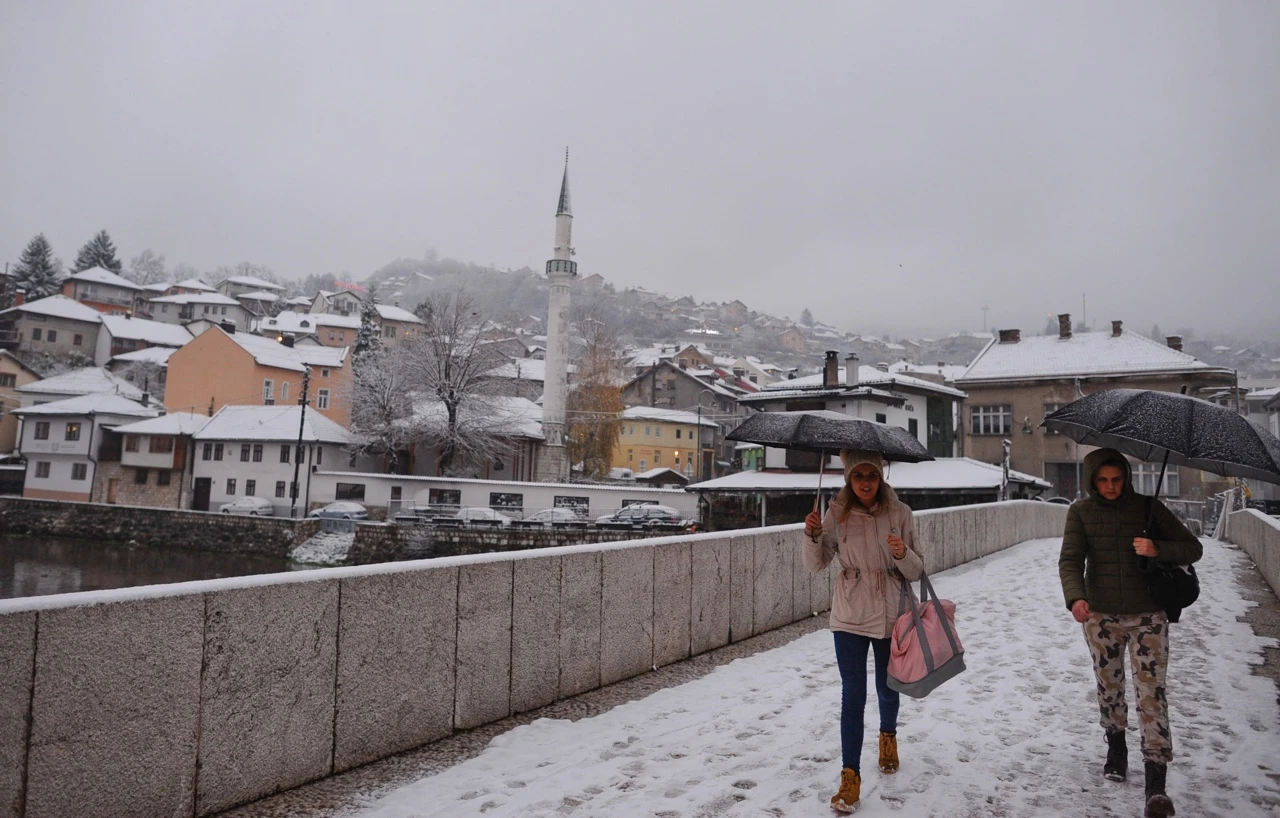U Sarajevu pao industrijski snijeg