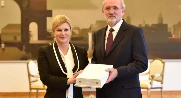 Grabar-Kitarović posmrtno odlikovala njemačkog novinara Reismüllera