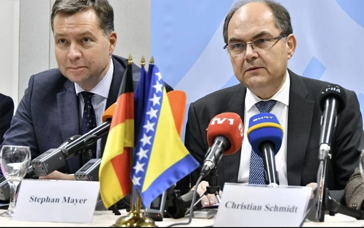 Merkel poslala svoje ljude u BiH: Dodik je problem