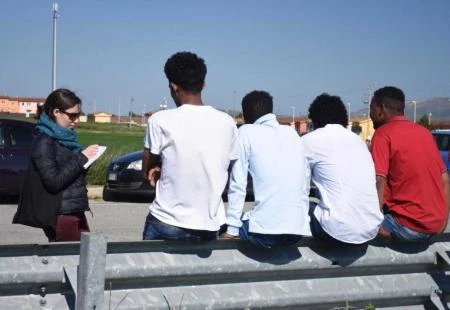 Dvojica 'naših' vozili osam migranata pa ih sve zajedno uhitila policija