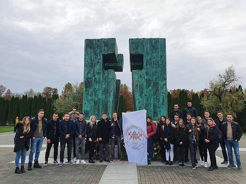 Hrvatski studenti iz Sarajeva posjetili Vukovar i odali počast žrtvama Domovinskoga rata