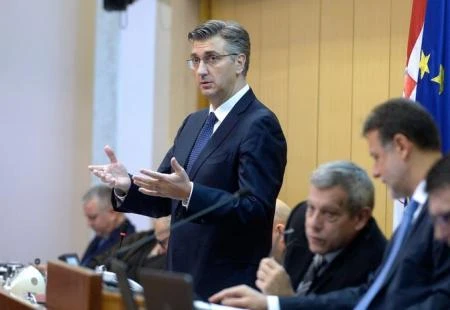 Plenković opovrgnuo da će Vučić govoriti u Saboru