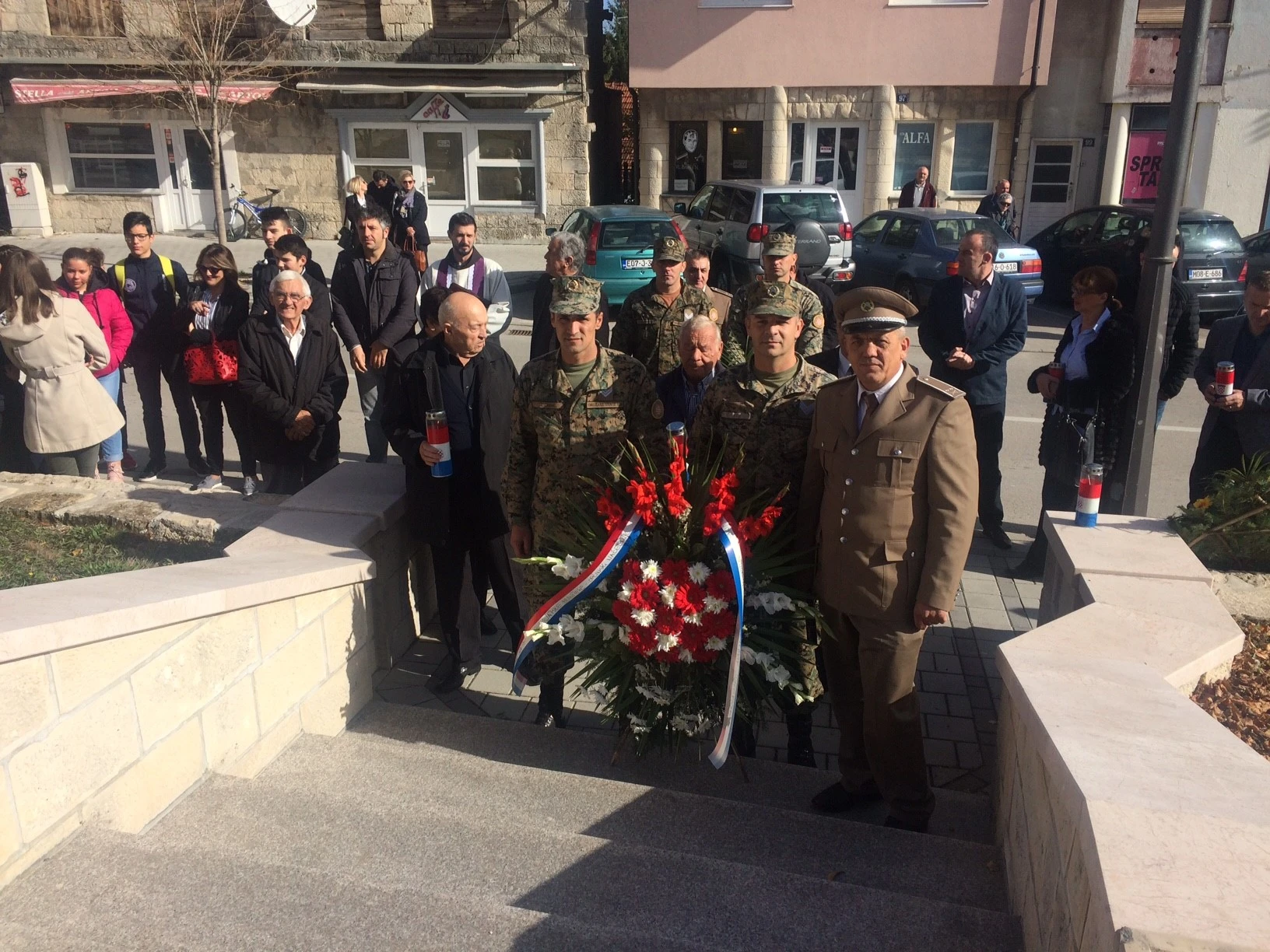 Tomislavgrad: Položeni vijenci za poginule i nestale hrvatske branitelje