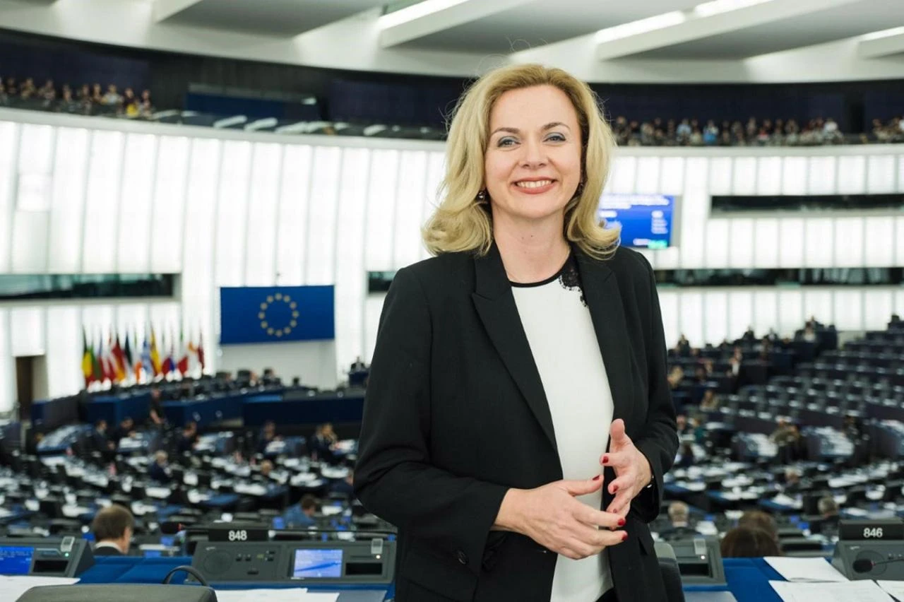 Usvojena Rezolucija o pristupu S. Makedonije i Albanije