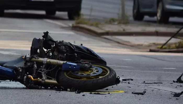 Maloljetnik motociklom sletio s ceste i zadobio teže ozljede