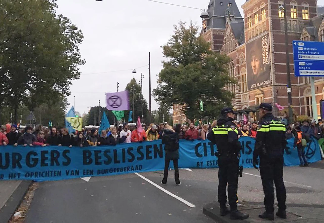Amsterdam: Klimatski aktivisti blokirali promet