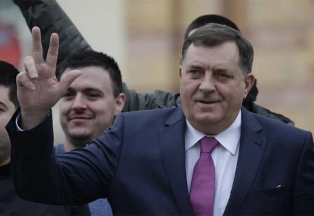Dodik: Sin Alije Izetbegovića se ponaša kao njegov "babo"