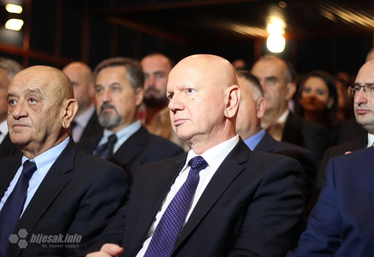 Bošković: Nova parlamentarna većina funkcionira bez problema