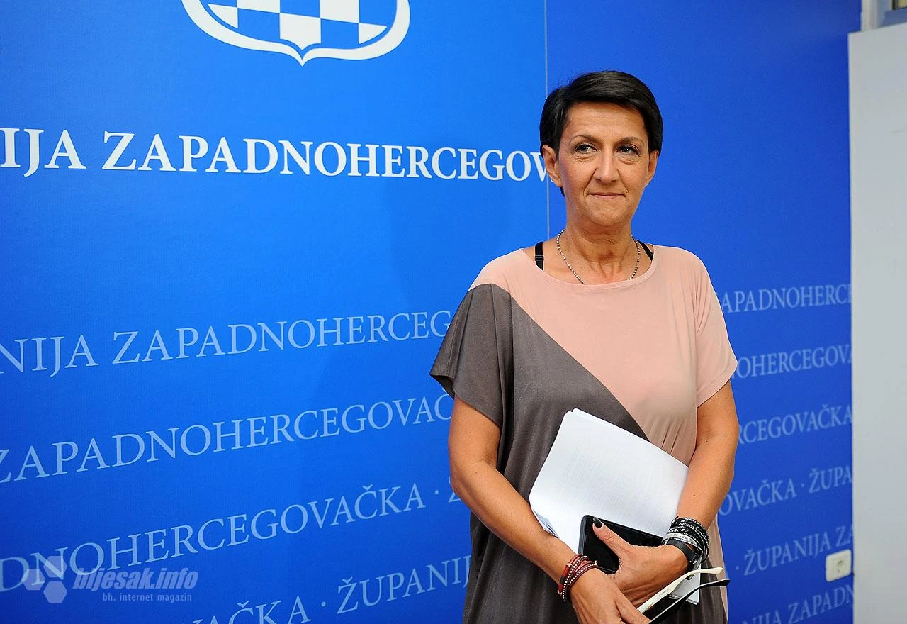 ŽZH: Učenike od 1. do 5. razreda na klupama će dočekati besplatni udžbenici