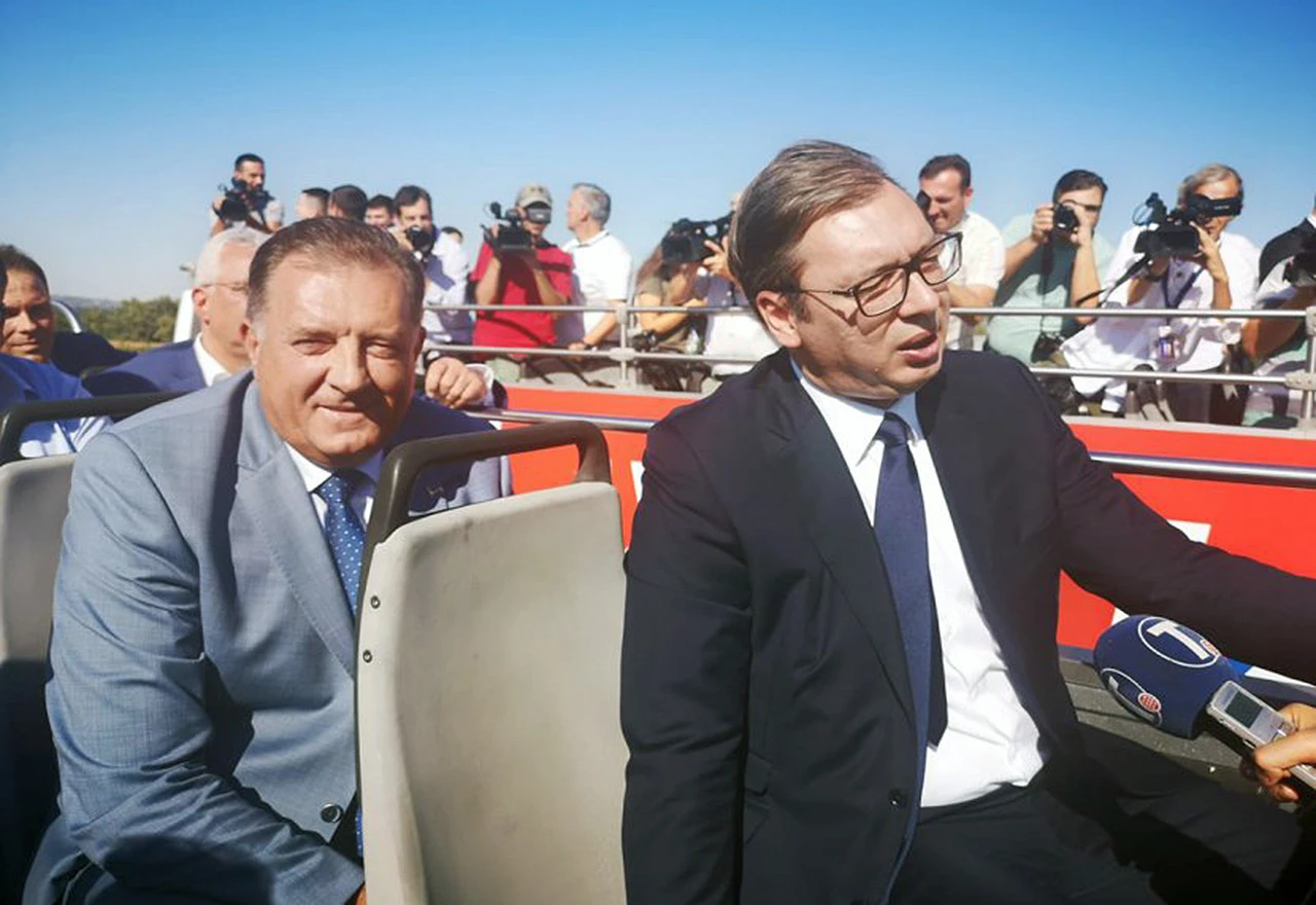 Vučić Dodiku obećao dati poklon