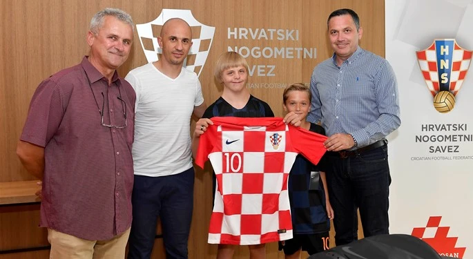 HNS ugostio dječaka s dočeka ''Vatrenih''