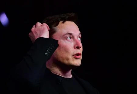 Musk želi bušiti rupe u ljudskim glavama i spajati ih s računalima