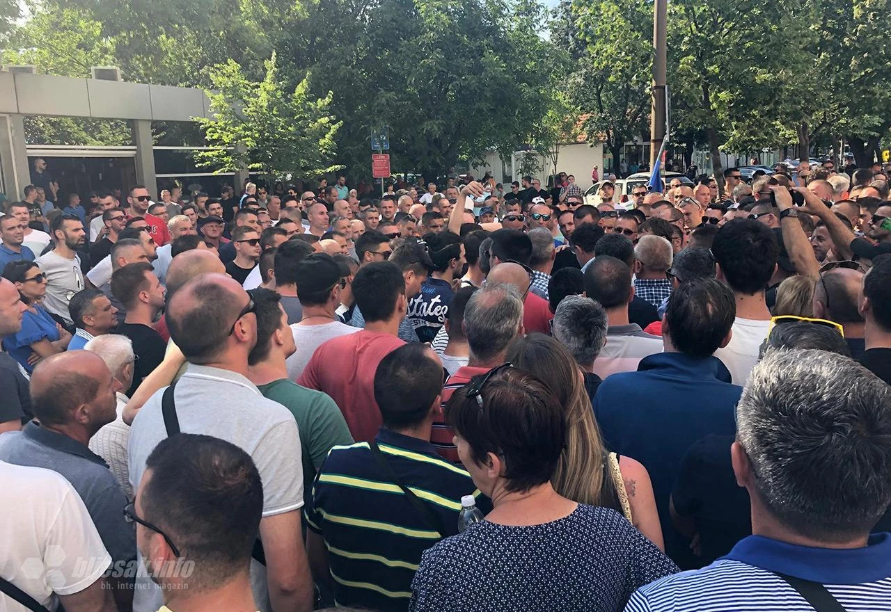 Čović obećao da neće biti stečaja Aluminija