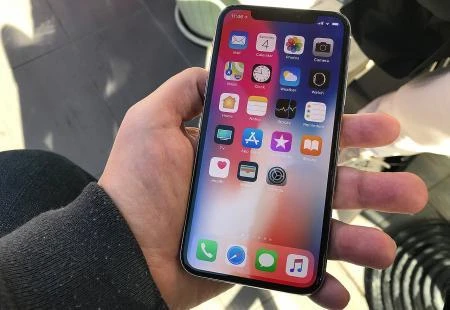 Ove godine očekuju se tri iPhonea, svi bez 3D Toucha, a nagodinu Touch ID na cijelom zaslonu
