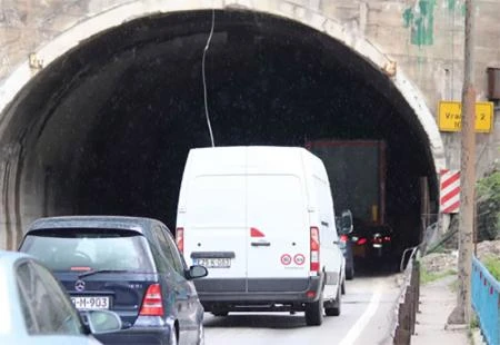 Problemi u prometovanju zbog radova u tunelu Vranduk