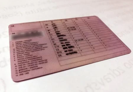 Uhićeni Turčin i dva Srbina sa krivotvorenim dokumentima