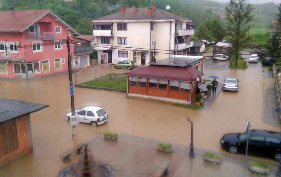 Počele su poplave