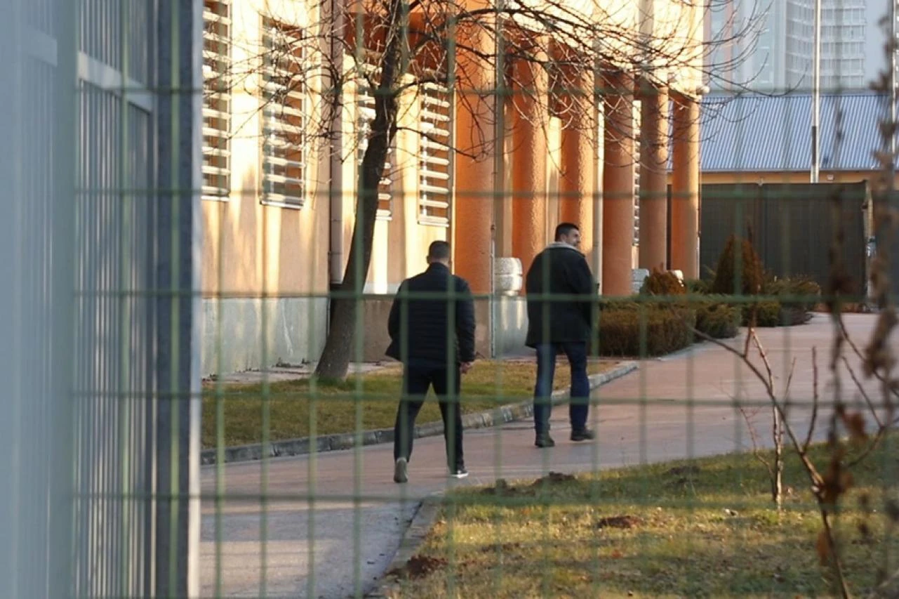 Matuzović i ostali: Maltretiranje na kopanju rovova