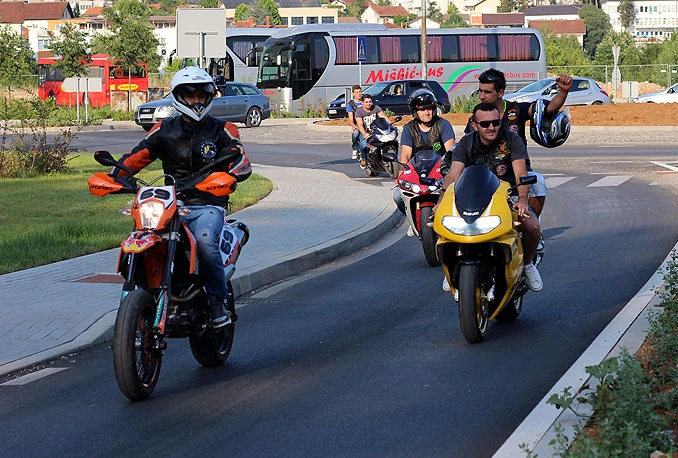 Dokazano je! Vožnja motorom smanjuje stres
