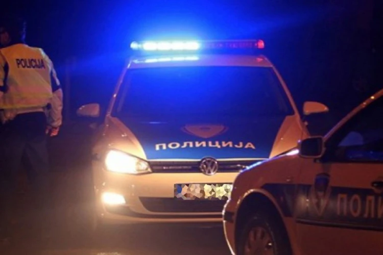 Policijski pregovarač odgovorio muškarca od skoka sa zgrade