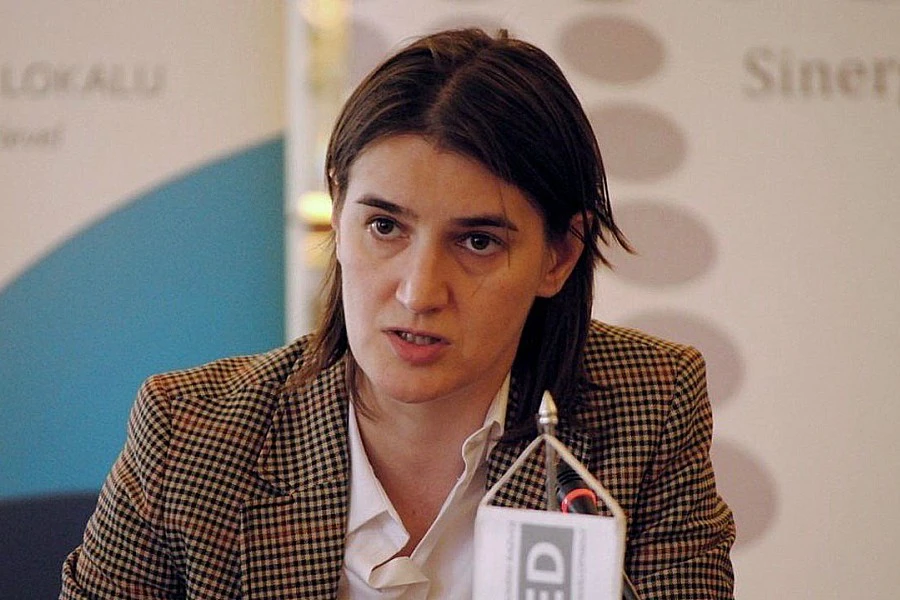 Brnabić sa Hahnom: Vlada ne utječe na uređivačku politiku medija
