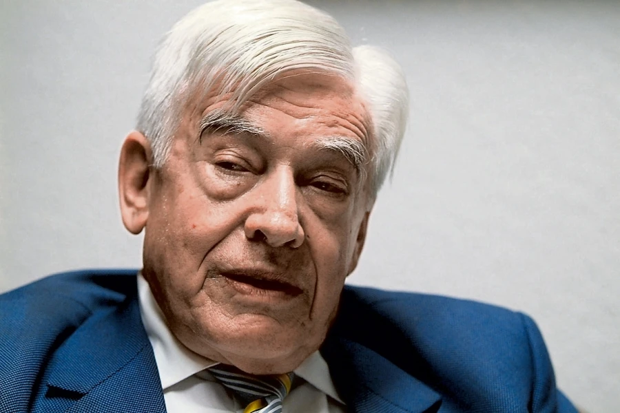 Schwarz-Schilling pozvao Inzka da donese zakon o negiranju genocida