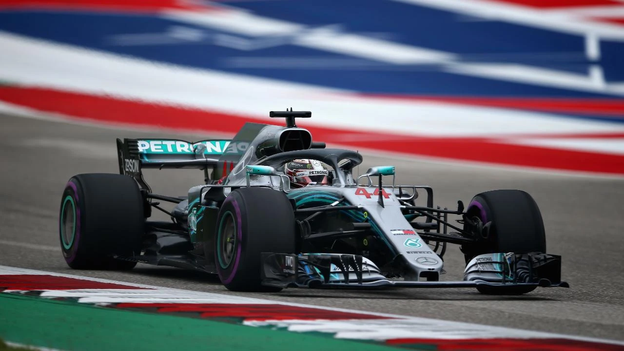 Hamiltonu osmi ''pole position'' u Albert Parku