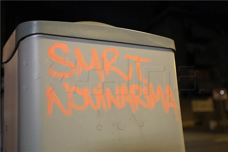 Grafit ''Smrt novinarima'' ispisan u blizini redakcija