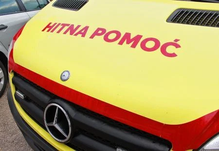 Mladići hodali po krovu škole pa upali u ventilacijski otvor