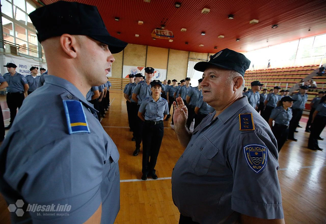 MUP HNŽ-a nabavit će nove pištolje, puške, alpinističku opremu…