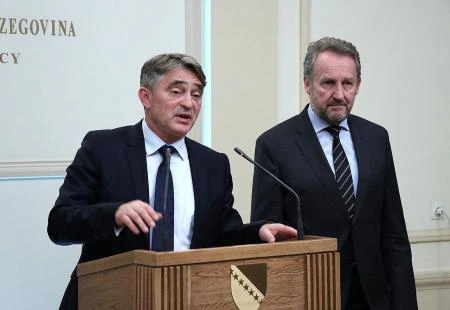 Kako je Avaz naljutio Komšića. I obrnuto