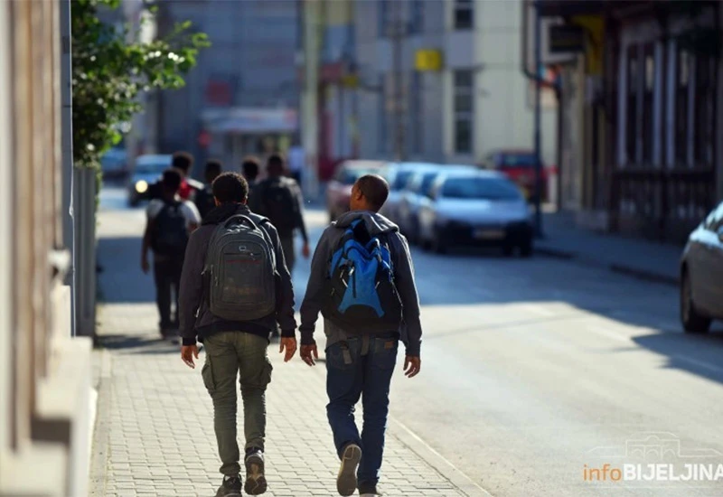 Migrante privodili pa im se razbježali