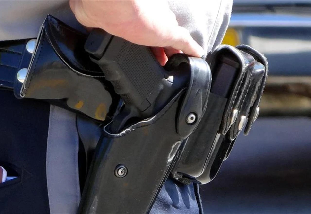 Policajcu jednomjesečni pritvor zbog ranjavanja djevojke