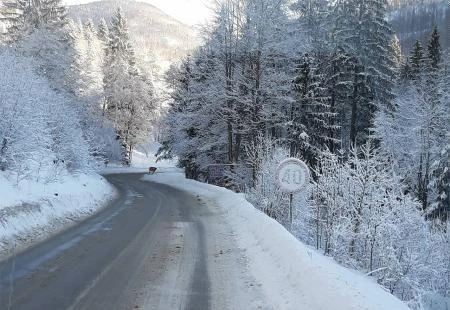 VIDEO | Intenzivne snježne padaline u BiH zadale nove probleme vozačima