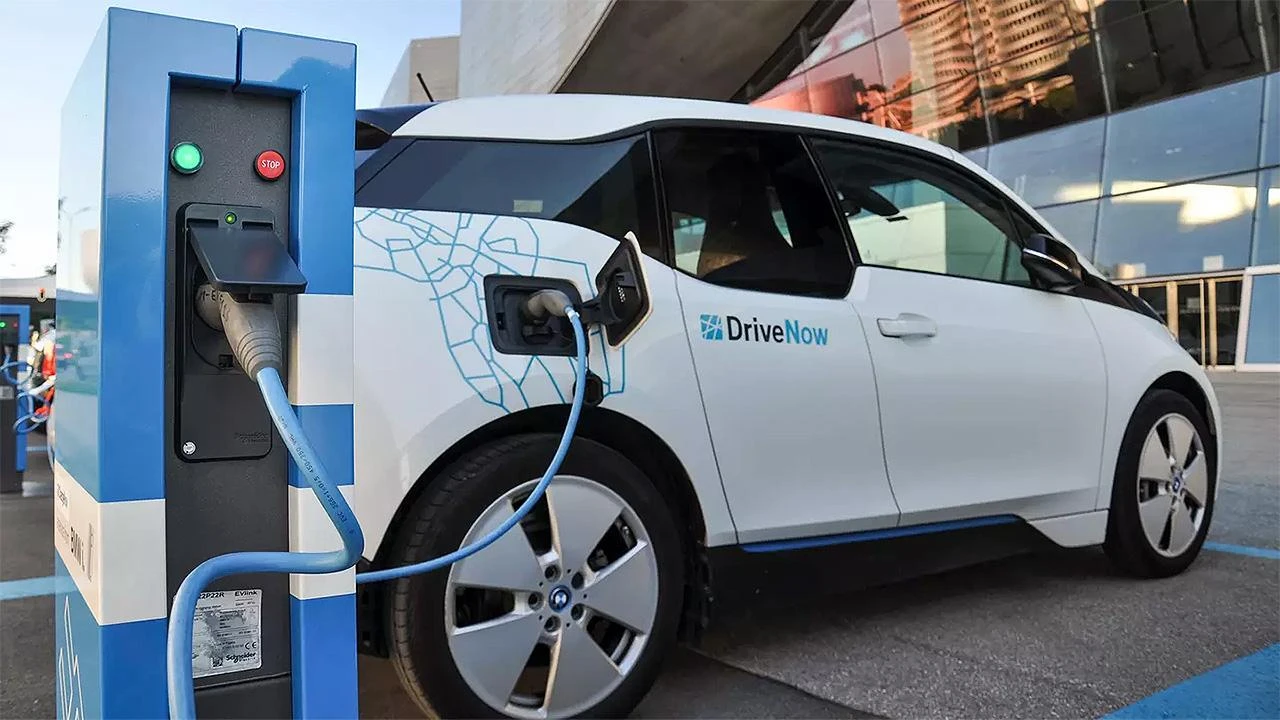Tko najviše ulaže u tehnologiju električnih automobila 