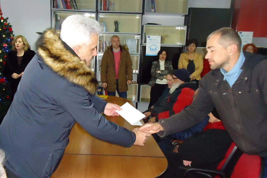 Grad Mostar darovao pravoslavne, socijalno ugrožene, obitelji