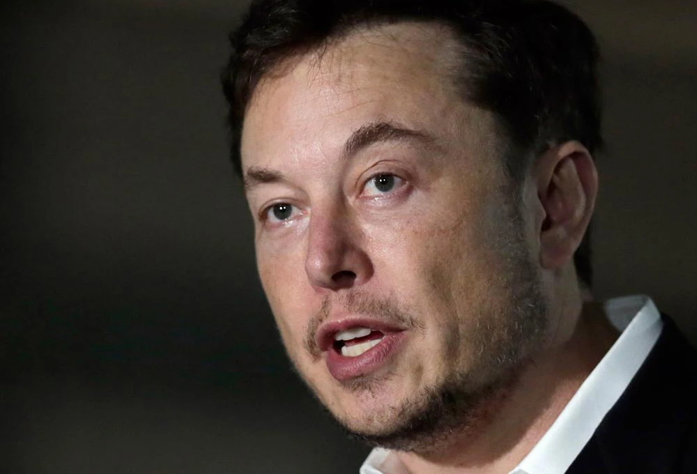 Dr. Elon & Mr. Musk: Muskova tvornica iz pakla