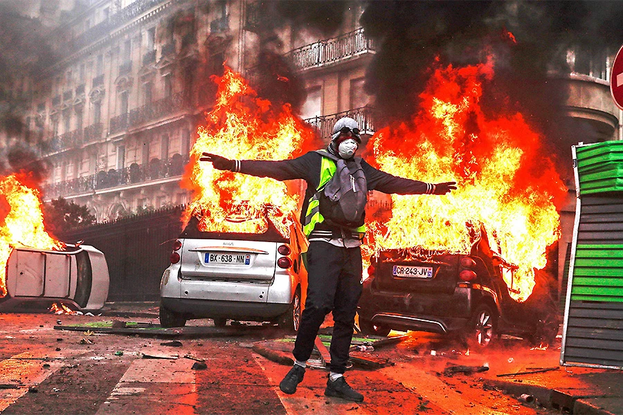 Najavljeni novi prosvjedi u Parizu; na ulice izlazi 8.000 policajaca