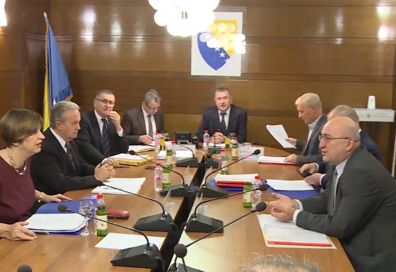 Arnautović: Postoje politički pritisci na SIP