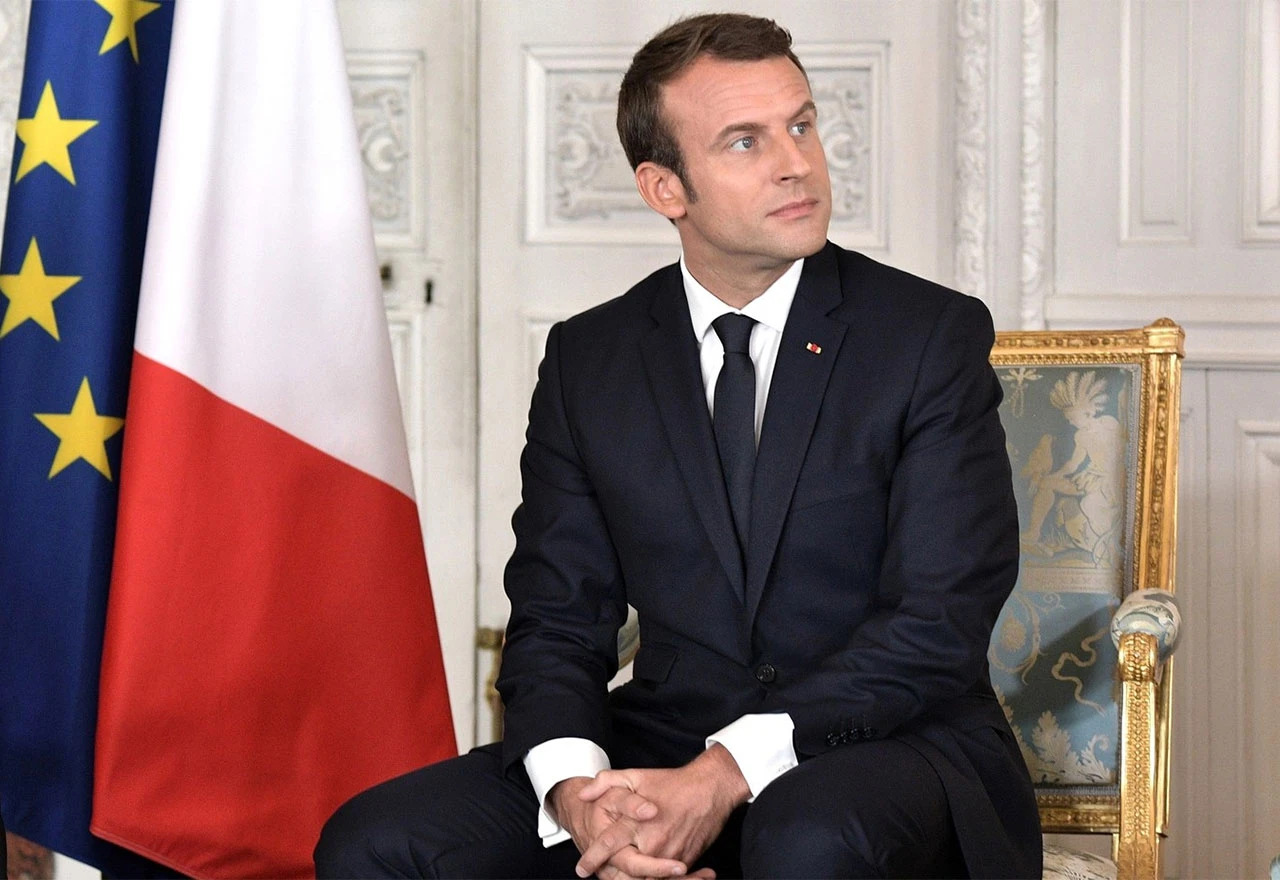 Macron se u ponedjeljak sastaje sa sindikalistima i lokalnim dužnosnicima