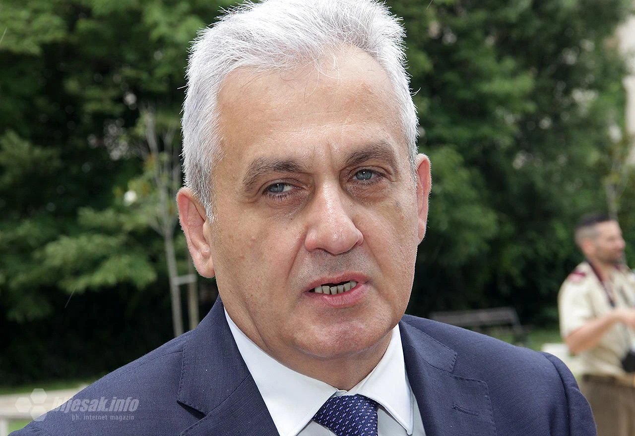 Ljubo Bešlić stabilno, otpušten na kućno liječenje