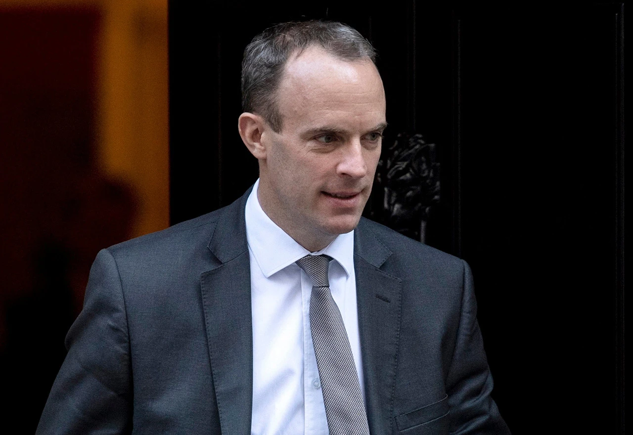 Zakuhlo se u britanskoj Vladi: Ministar za Brexit podnio ostavku