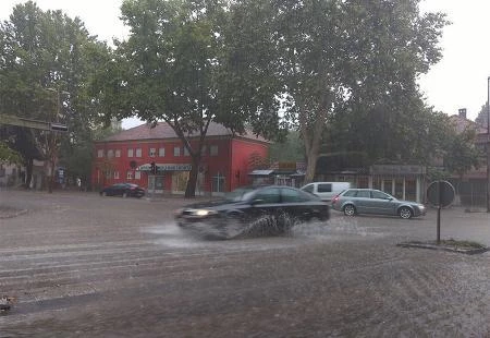 Upaljeno narančasto upozorenje: Nevrijeme u BiH!