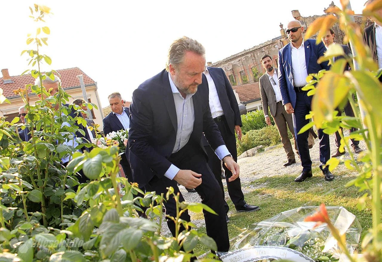 Izetbegović odbio suradnju s Amerikom?